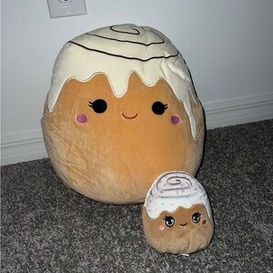 Cinnamon bun squishmellow bundle